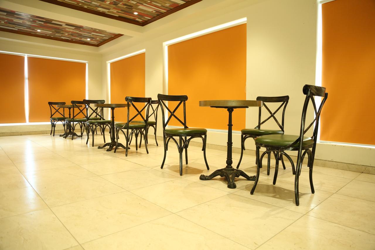 Home-Like Infinity Resort Vrindāvan Εξωτερικό φωτογραφία
