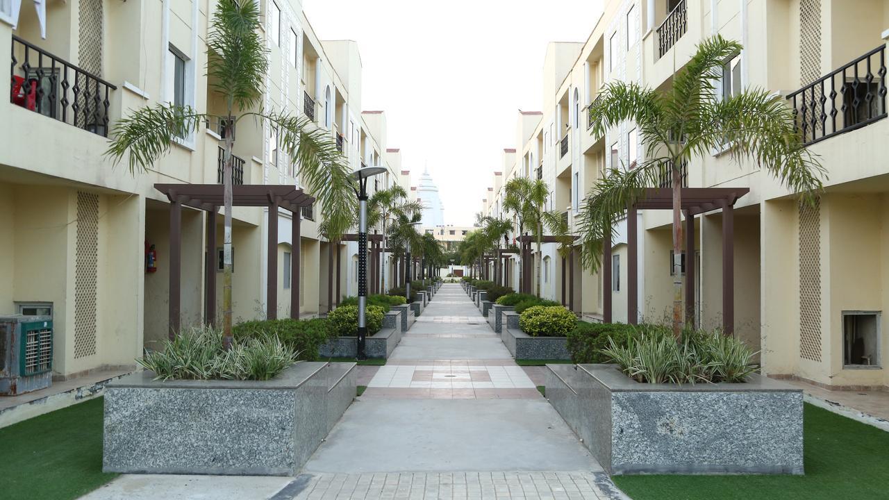 Home-Like Infinity Resort Vrindāvan Εξωτερικό φωτογραφία